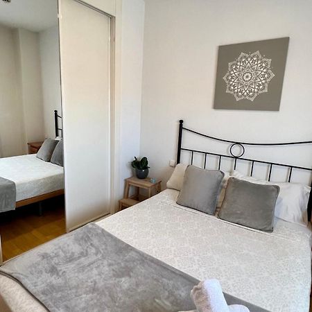 Deyanira Suite, Aeropuerto, Ifema Madrid Exteriör bild