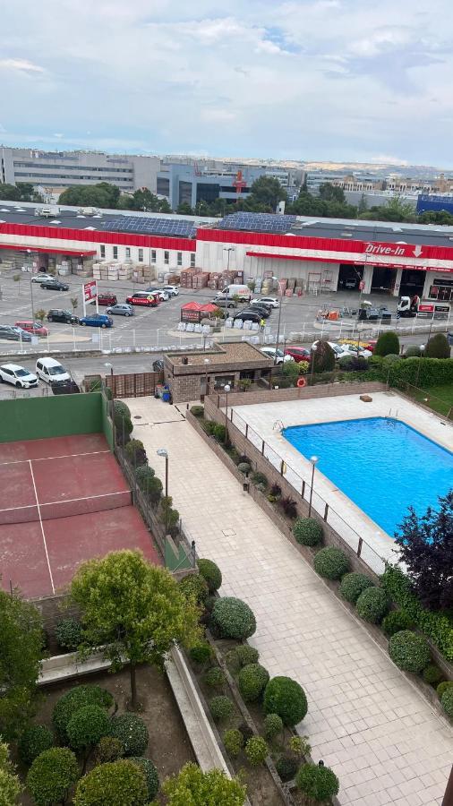 Deyanira Suite, Aeropuerto, Ifema Madrid Exteriör bild