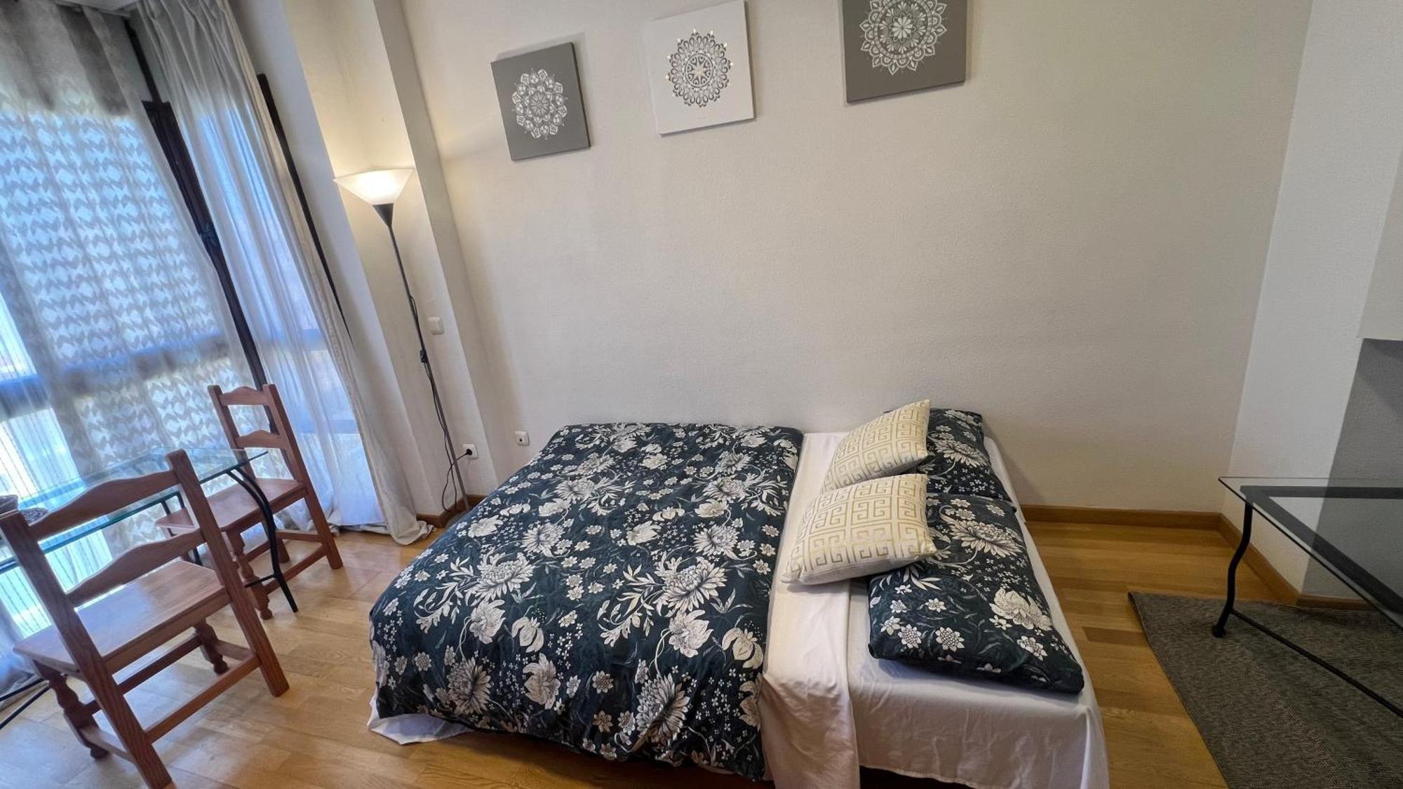Deyanira Suite, Aeropuerto, Ifema Madrid Exteriör bild